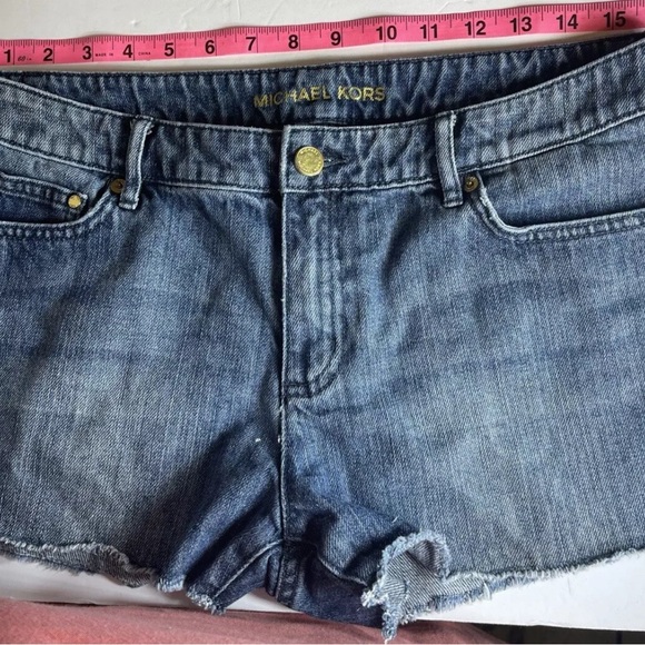 Gently pre owned Michael Kors Raw Hem Shorts Size 8 - Picture 5 of 8